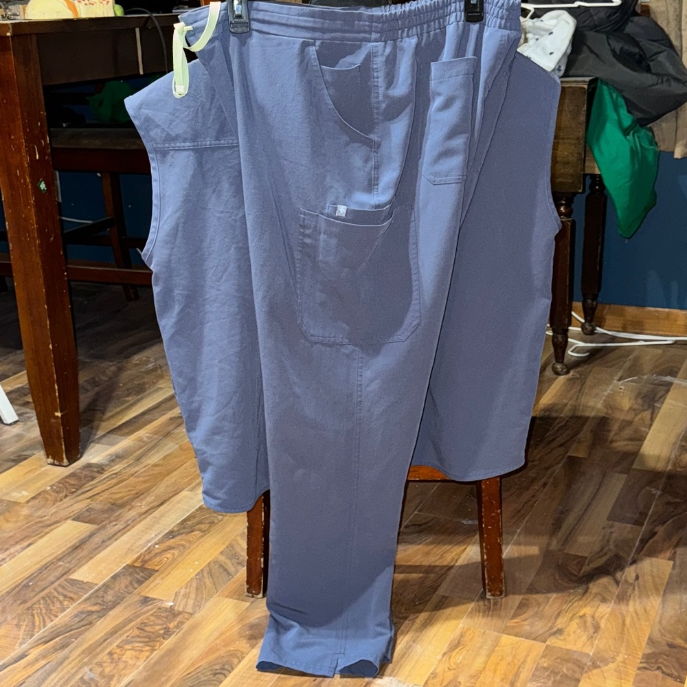 FIGS Women's Yola and Rafaela Space Navy